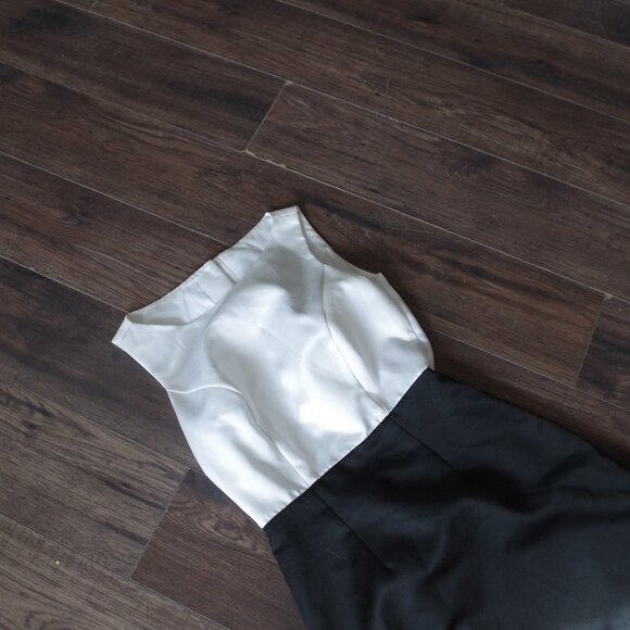 Beautiful Elegant Black & White Prom Dress Size Four - Picture 1 of 8